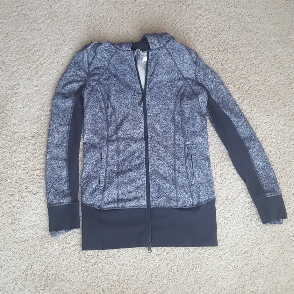 Lululemon Athletica sweatshirt
